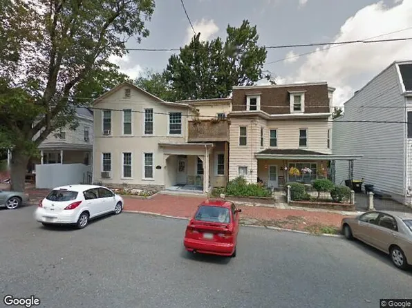 1212 Howard Ave, Pottsville, PA 17901