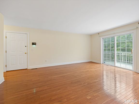 5th image of 33 Allison Way #33