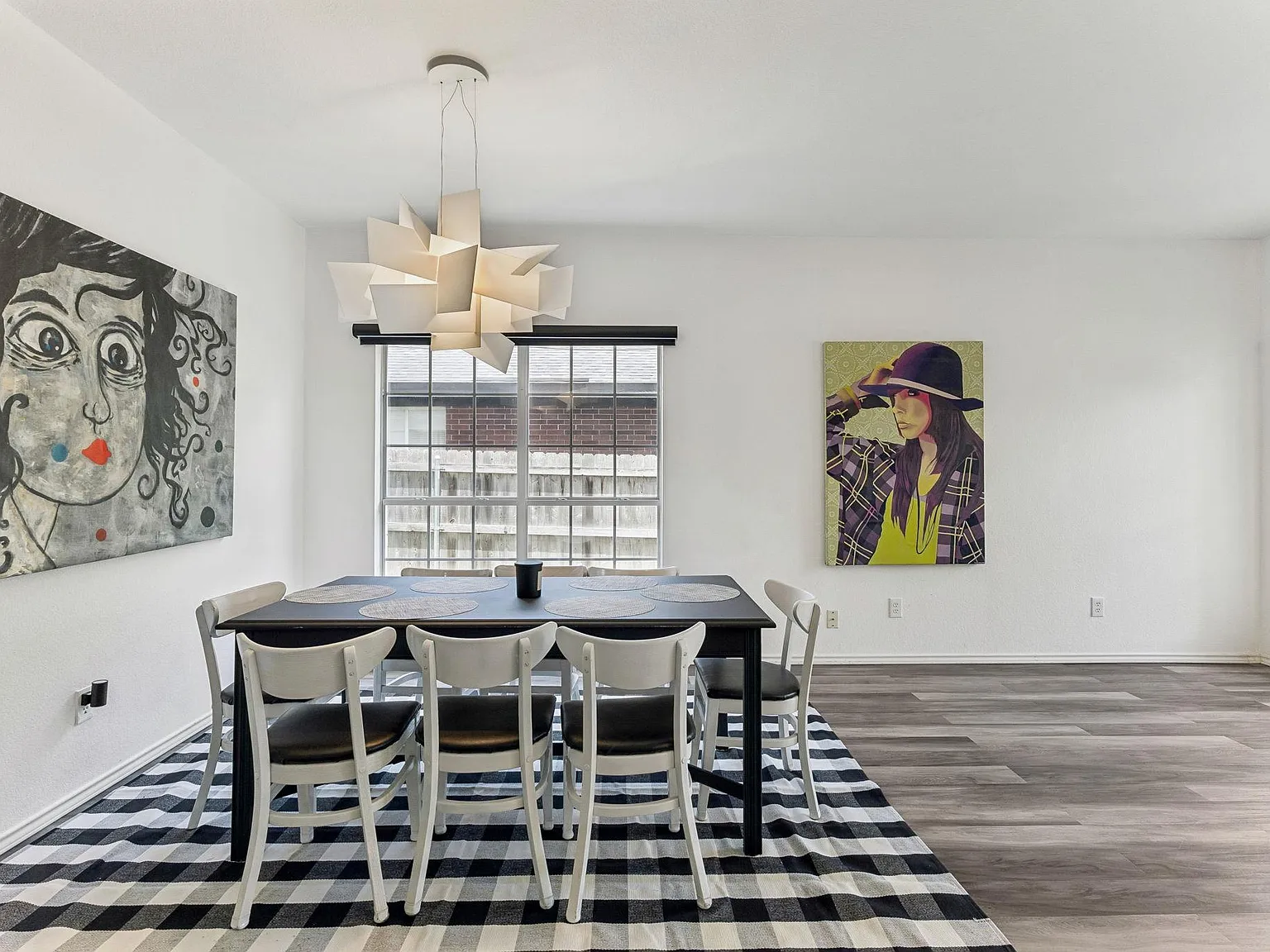 3 bed, 2.5 bath, 2633 sqft, $3,200 — Photo 4