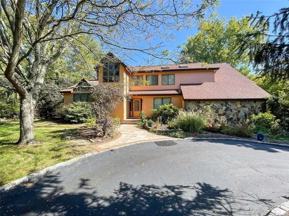 6 Buckingham Court, Head Of The Harbor, NY 11780