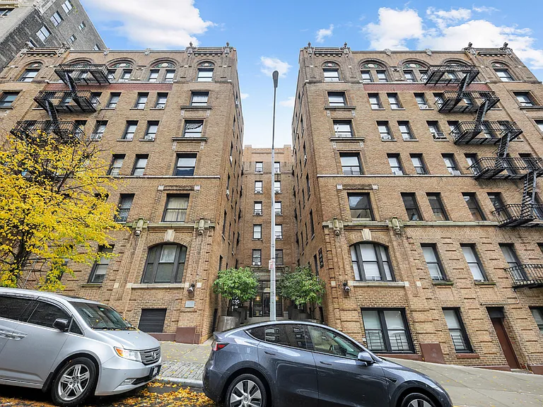 628 W 151st St #3F — Photo 15