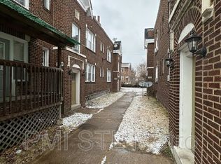 3889 Meramec St, Saint Louis, MO 63116