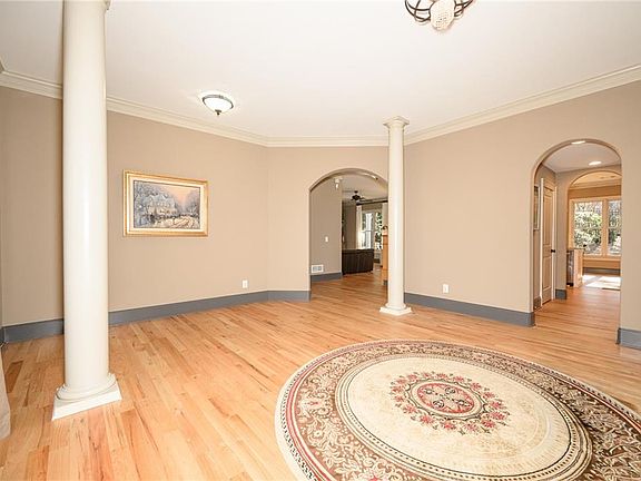 5th image of 1103 Ridenour Ct NW