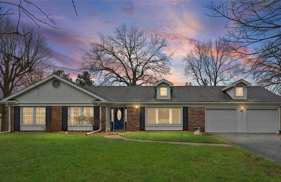 1st image of 43 Country Club Dr