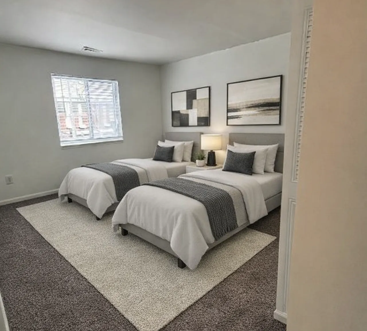 The Stratford Apartments — Photo 4