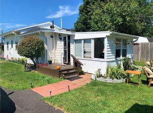 254 1/2 Fisher Rd, Rochester, NY 14624