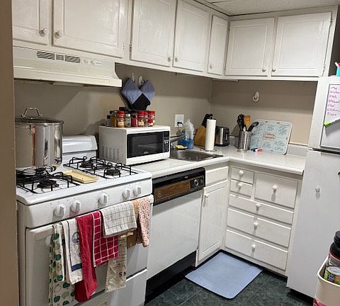 5th image of 400 S Highland Ave APT B2