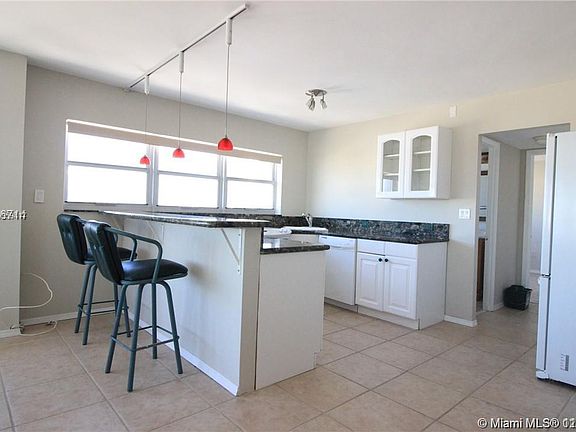 2nd image of 1881 Washington Ave APT 12C
