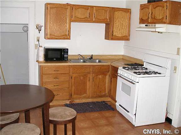 3rd image of 130 W Lafayette Ave
