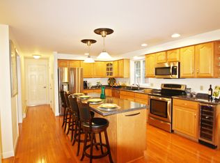 55 Willow St, Dover, NH 03820