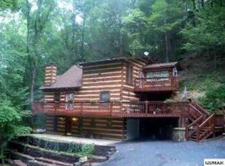 253 Silverbell Ln, Gatlinburg, TN 37738