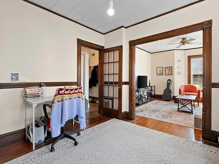 35 Eustis St #2 — Photo 4
