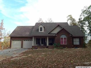 1135 Thompson Falls Dr, Guntersville, AL 35976