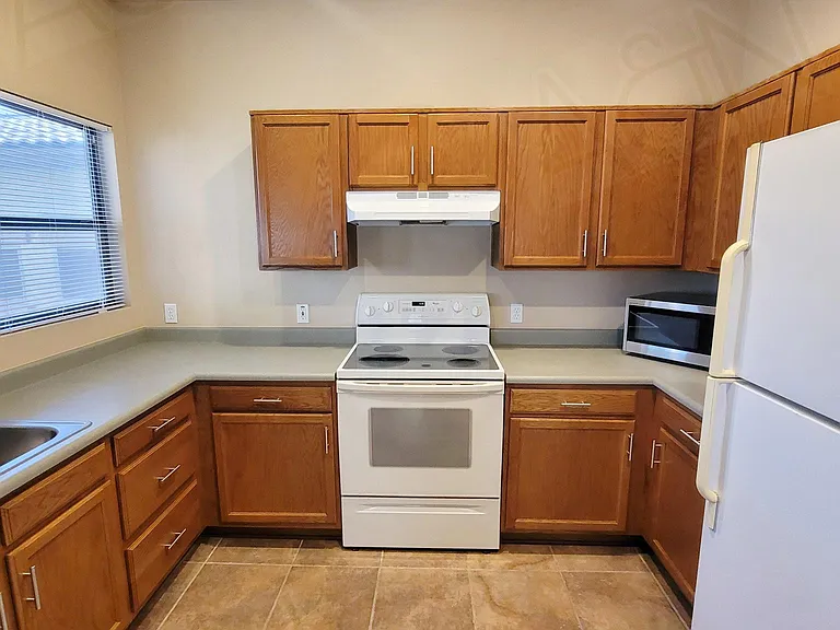 805 S Sycamore St — Photo 13