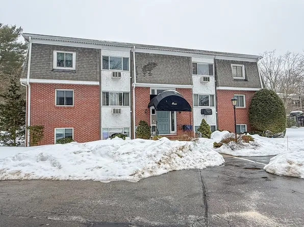 80 Walnut St Unit 402, Canton, MA 02021