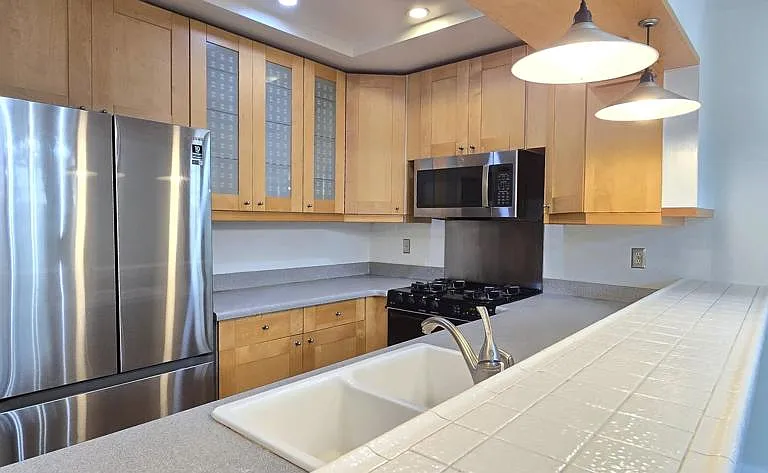 235 S Holliston Ave #113 — Photo 8