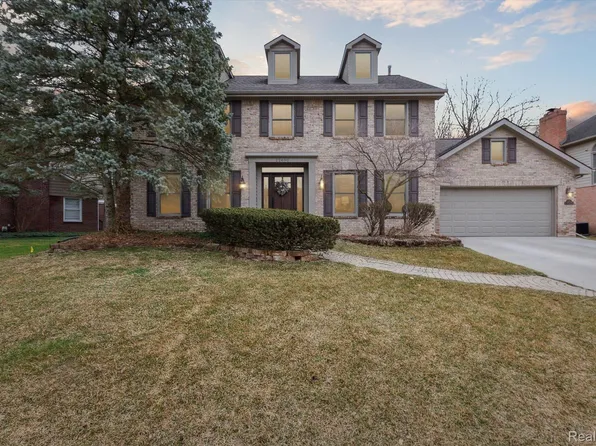 22690 Cheshire Ct, Novi, MI 48374