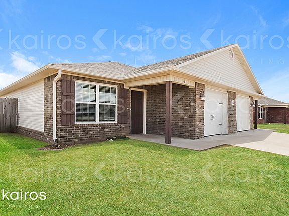 2nd image of 3894 E Thomas St #A