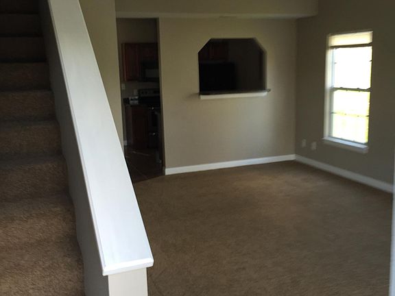 5th image of 1909 Salter Pl