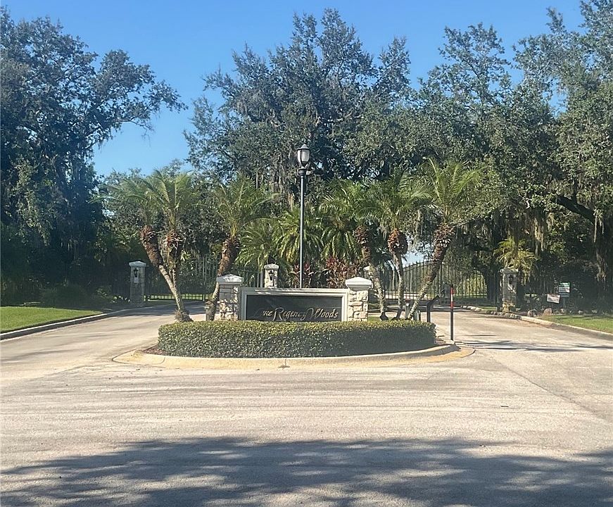2nd image of 5092 Lake Regency Dr