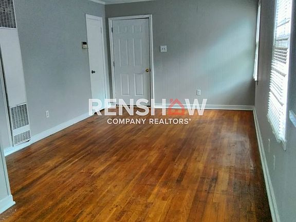 3rd image of 4123 Meadow Dr