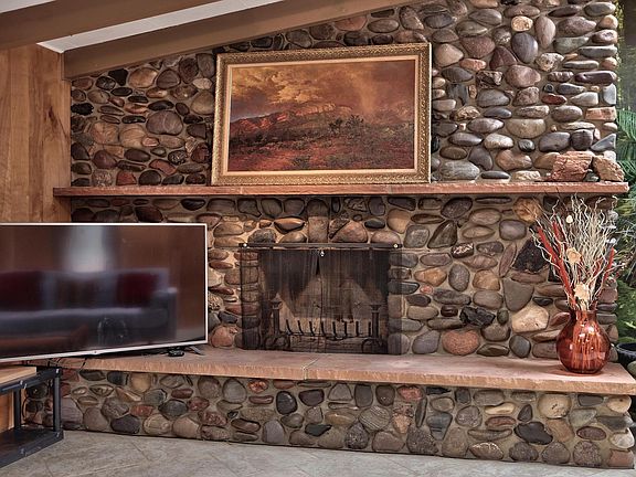Living room Riverrock Fireplace