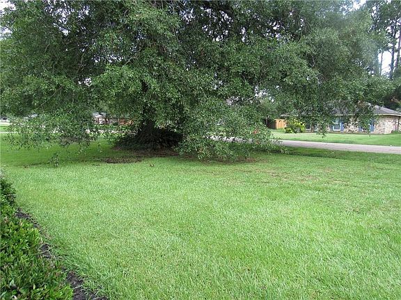 4th image of 25921 Shadow Brook Ave