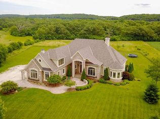 W345S9660 Jacob Ln, Eagle, WI 53119