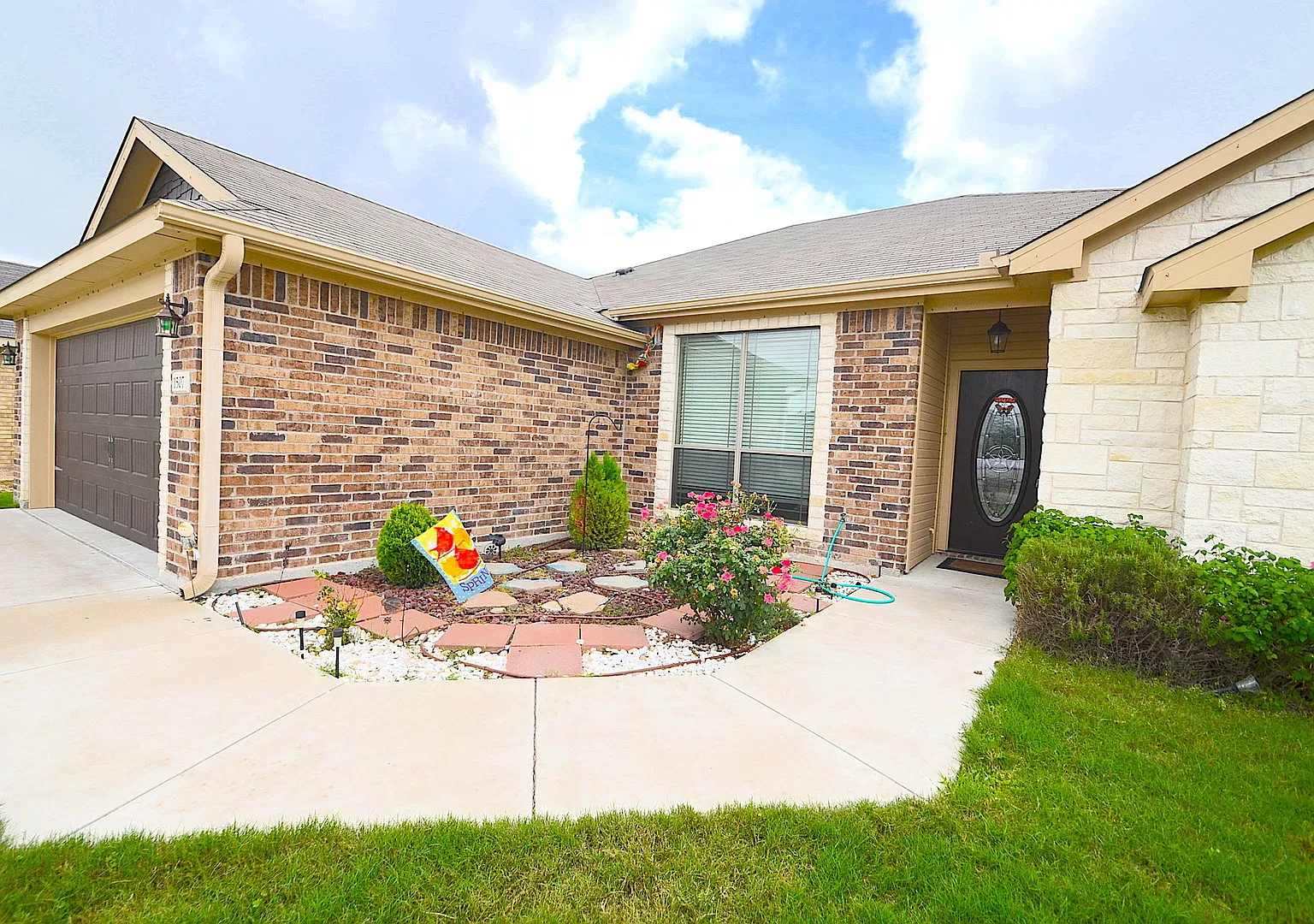 Gorgeous 4 Bed/2 Bath Home W/ No Rear Neighbors In Copperas Cove (House Creek North Neighborhood) — Photo 3