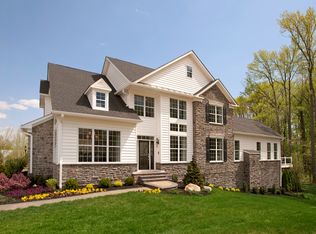 44 Hillyer Ln, Newtown, PA 18940