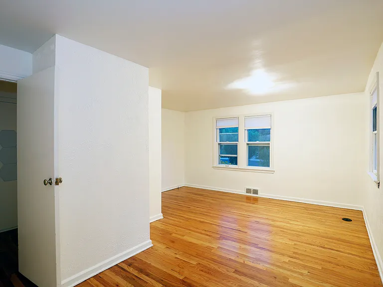 3920 Newland St — Photo 7
