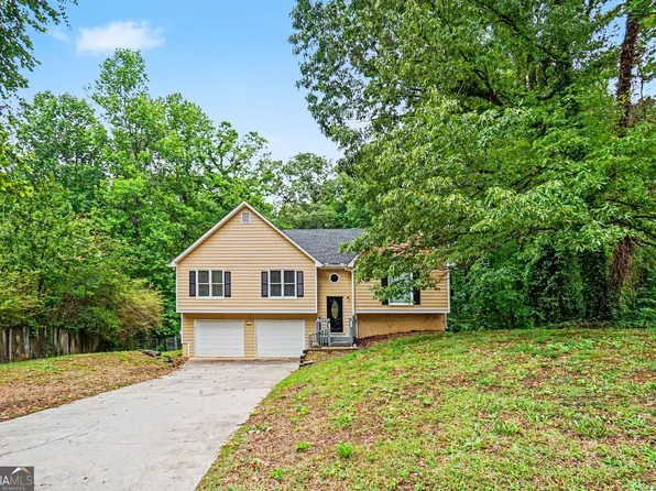 202 Garretts Dr, Douglasville, GA 30134