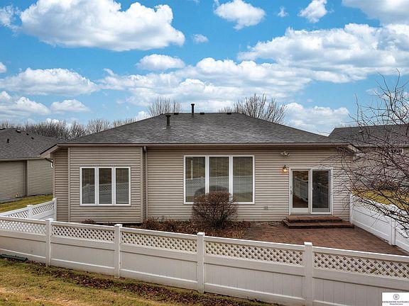 3rd image of 1215 S 176th Avenue Cir