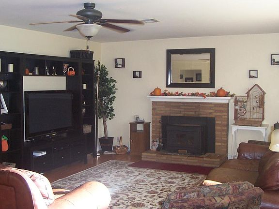 3rd image of 3951 Patton Ave