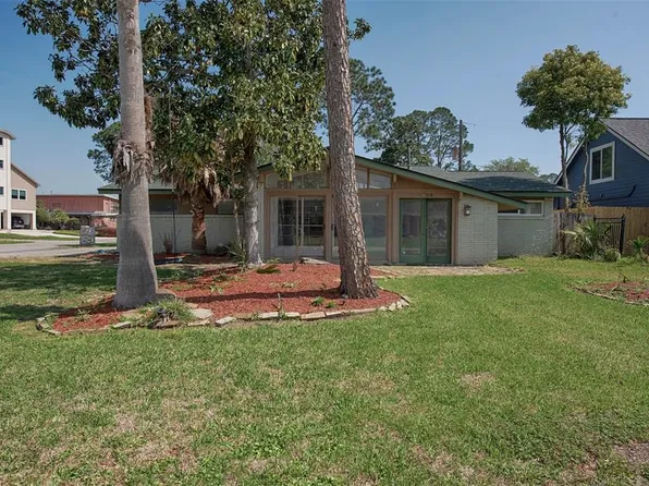 3803 Bonita Ln, La Porte, TX 77571