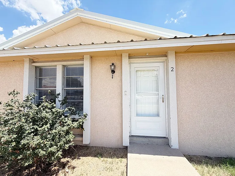 2 Star Cir — Photo 4