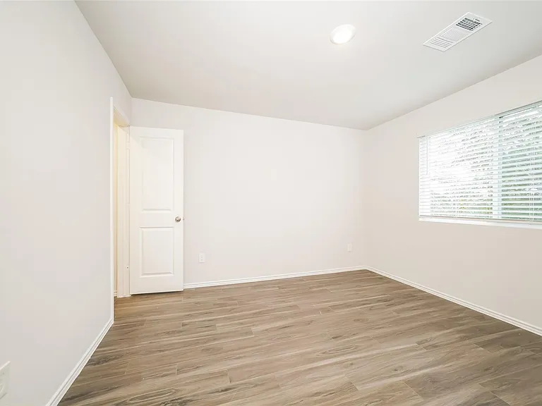 1228 Narrow Heights Dr — Photo 10