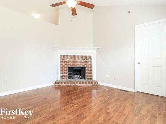 5th image of 25 Kelly Dr