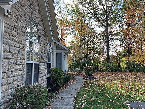 2nd image of 403 Bear Woods Dr