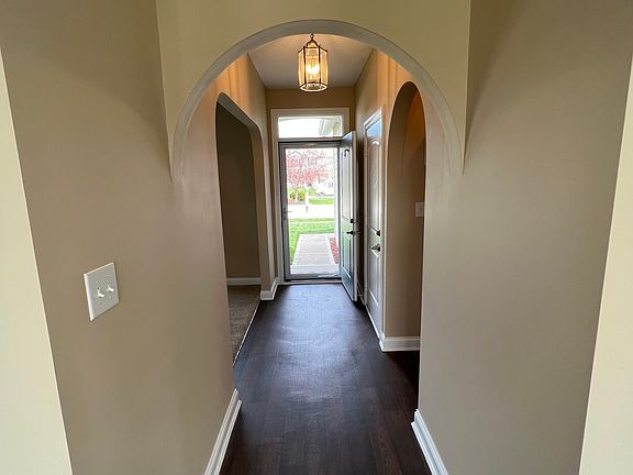 5th image of 8853 Melville Ct