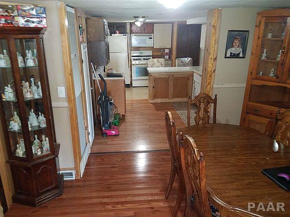 4th image of 904 E Wilson Ave