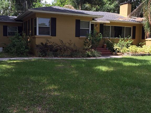 2nd image of 515 Chatham Dr