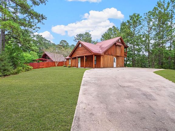 5th image of 61 Pinehill Dr
