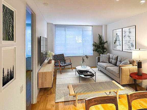 3rd image of 320 W 38th St APT 723