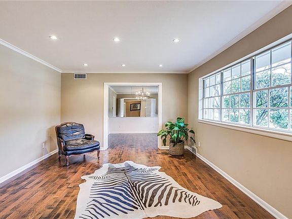 4th image of 4406 Myerwood Ln