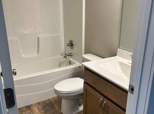 32 Bittersweet Dr, Troy, MO 63379