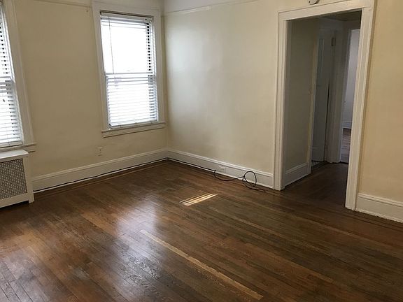 3rd image of 4338 42nd St APT 1F