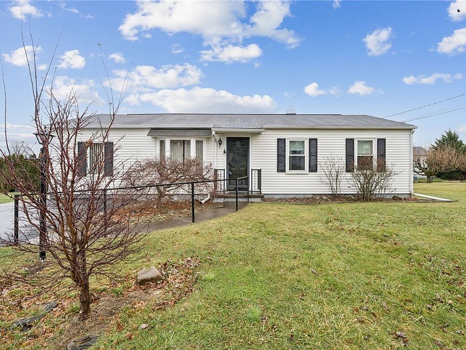 1st image of 34 Hemlock Dr