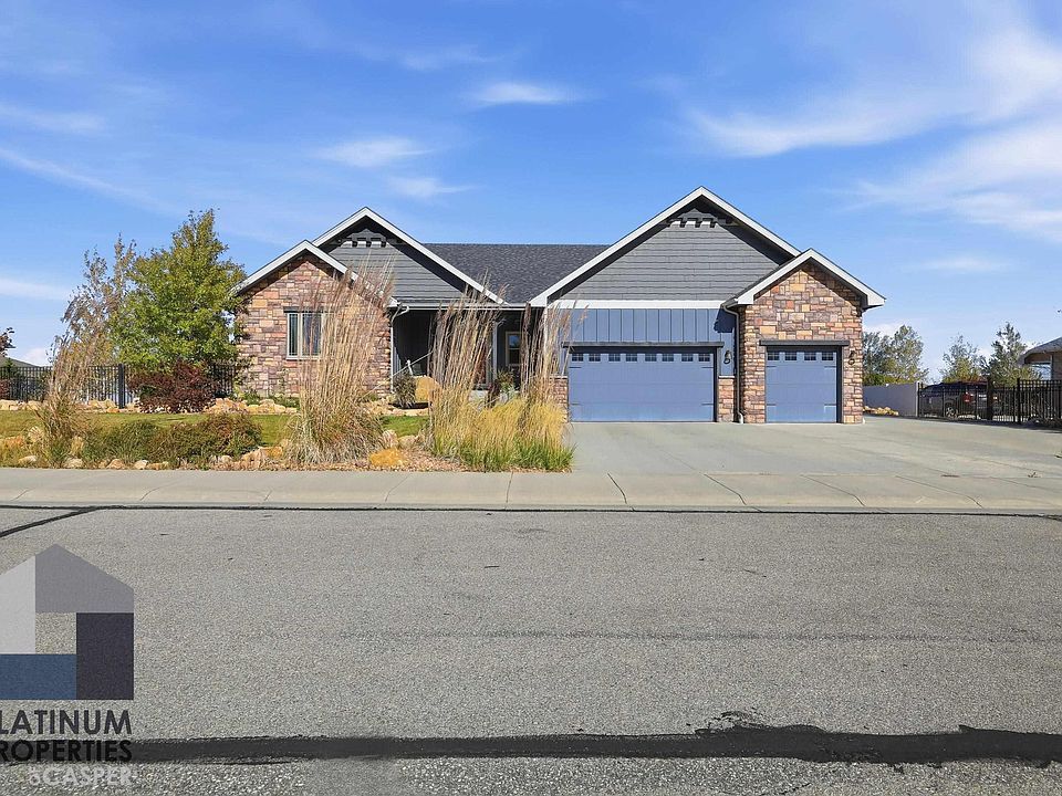 1st image of 6122 Rosado Dr