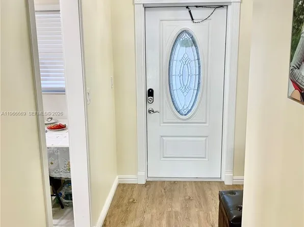 619 NE 14th Ave APT 301, Hallandale Beach, FL 33009